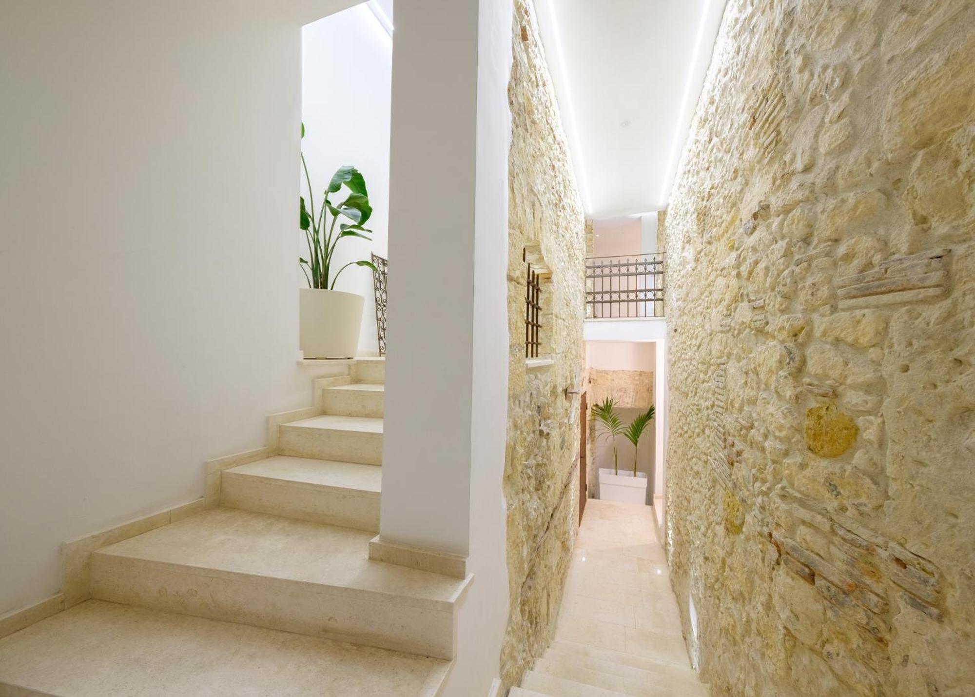 Luxury Suite La Terrazza In Pieno Centro In Каляри Екстериор снимка
